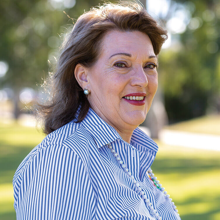 Sandra Hopper Sandra Hobbs | Capricorn Helicopter Rescue